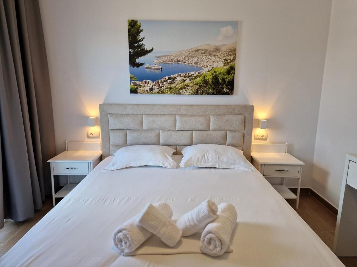 Hotel Queen Margaret Seaside Ksamil Exteriör bild
