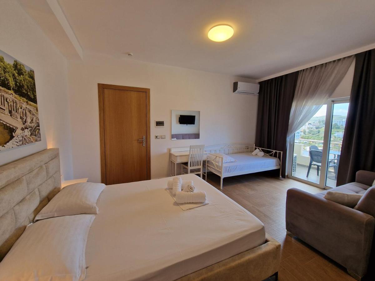 Hotel Queen Margaret Seaside Ksamil Exteriör bild