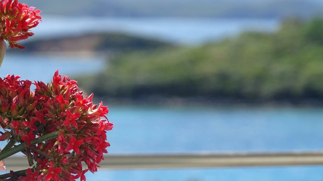 Hotel Queen Margaret Seaside Ksamil Exteriör bild