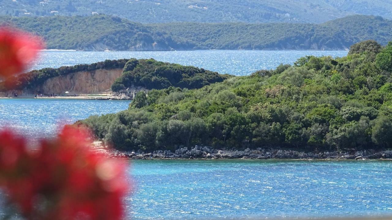 Hotel Queen Margaret Seaside Ksamil Exteriör bild